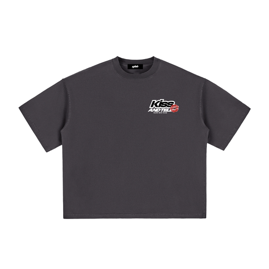 "KISS & TELL" Oversized T-Shirt